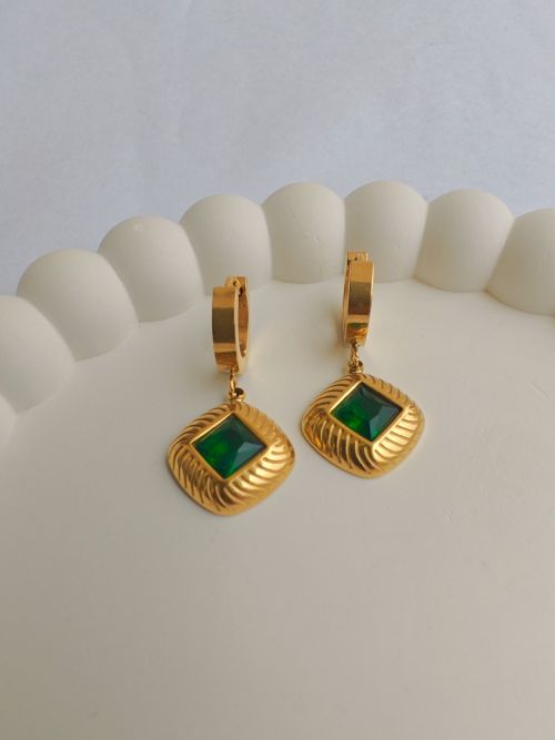 AuriTwist Gold Earrings