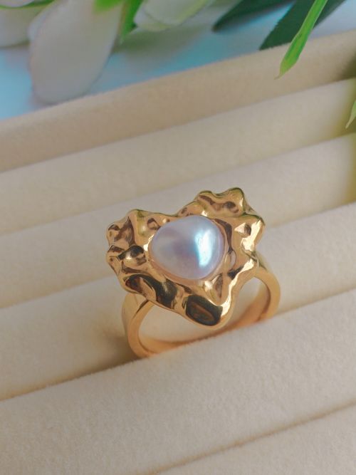 AuriTwist Gold Ring