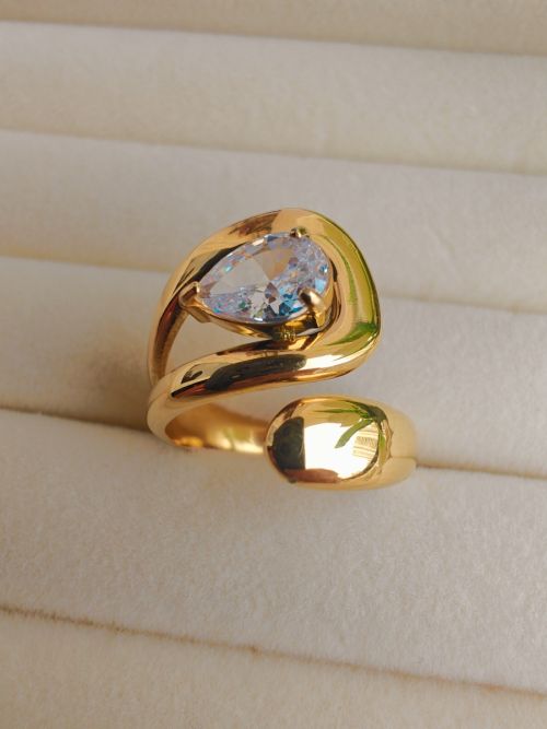 AuriTwist Gold Ring