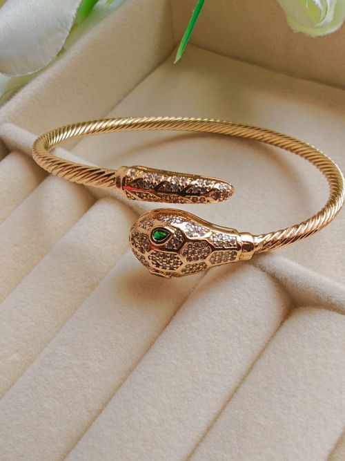 AuriTwist Gold Bracelet