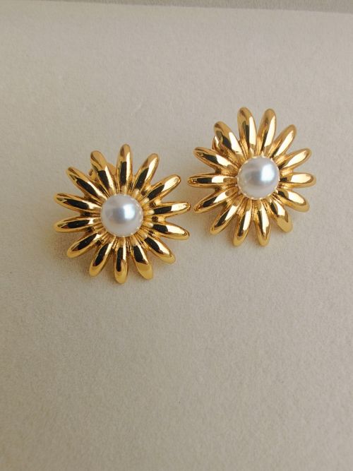 AuriTwist Gold Earrings