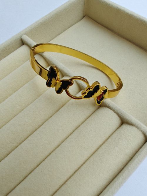 AuriTwist Gold Bracelet