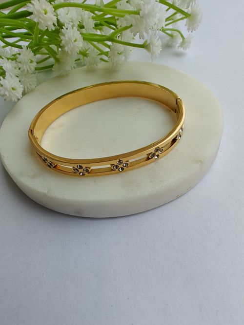 AuriTwist Gold Bracelet