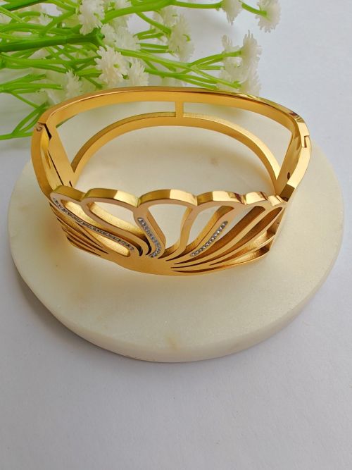 AuriTwist Gold Bracelet