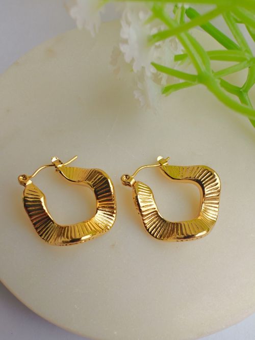 AuriTwist Gold Earrings